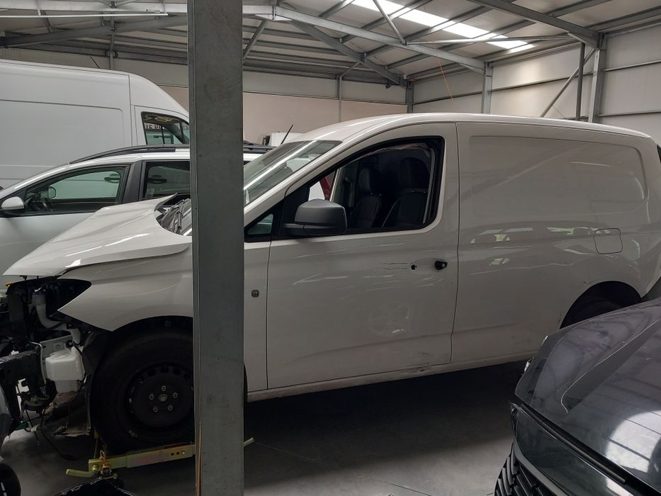 Volkswagem Caddy 2.0 tdi  2025