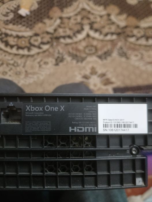 Продам xbox one x   1т