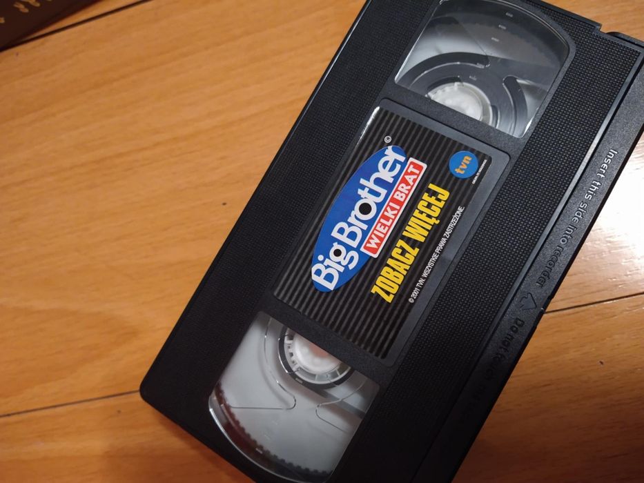 Komplet 9 kaset VHS Romans/Biograficzne/Animacja/Polskie
Lektor PL