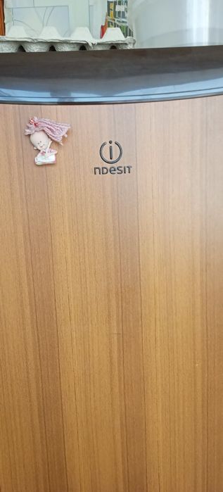 Холодильник Indesit