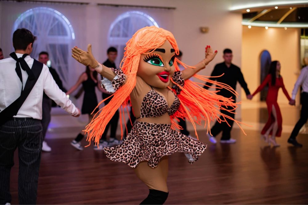 Wynajem Żywej Maskotki tańcerki tańcerza na imprezę