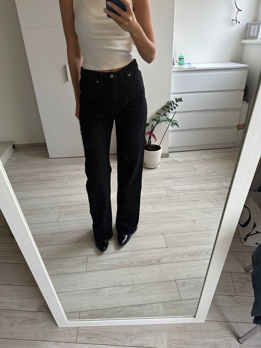 Базові джинси кльош house wideleg