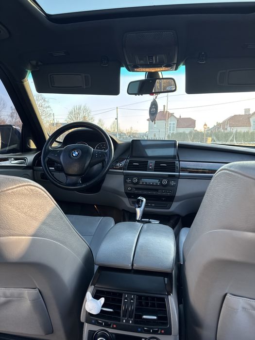 Продам BMW E70.