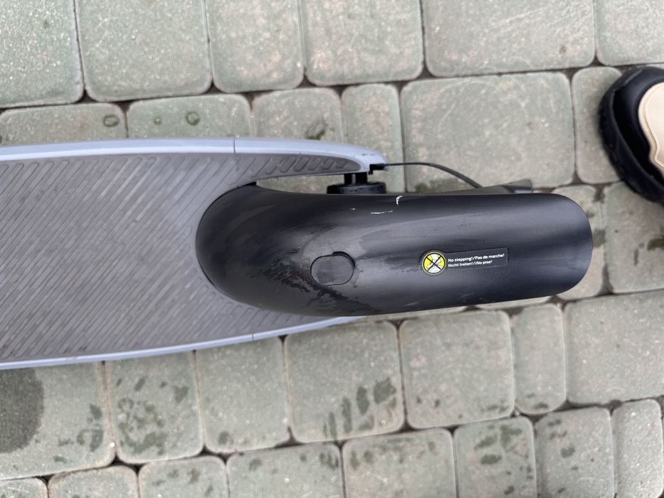 Самокат електро Ninebot e2