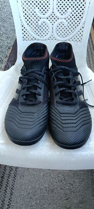 Продам сороконожки Adidas