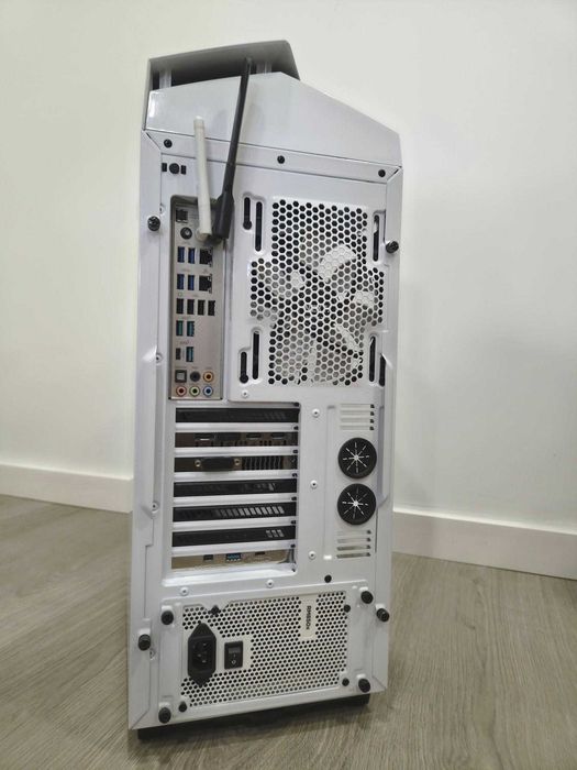PC Desktop Intel Core i7 7800X + ASUS Prime X299-Deluxe + ASUS ROG Strix GTX 1080 Ti + 32GB G.Skill Trident Z RGB