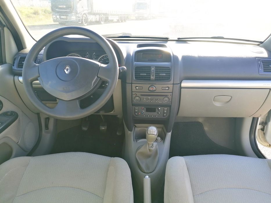 Renault Clio 1.2 16V C/ Ar condicionado