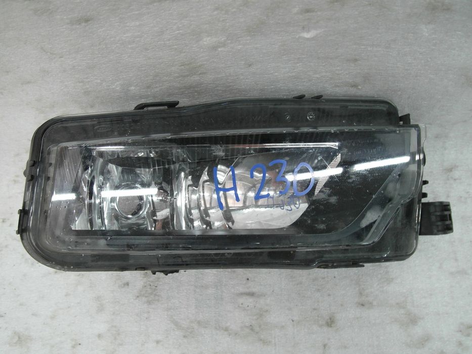 vw caddy 2015- 2k5 halogen prawy