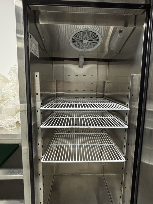 Frigorífico Industrial Makro Professional GRE2700 INOX – Excelente Estado