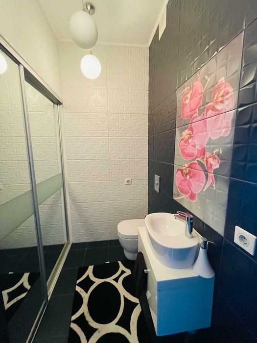 Зніміть шикарний простір для роботи Жилянська вул., 118