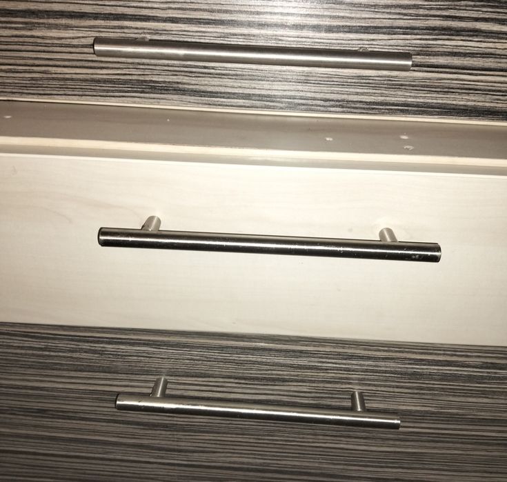 Uchwyt rączka do szafki kuchennej METAL