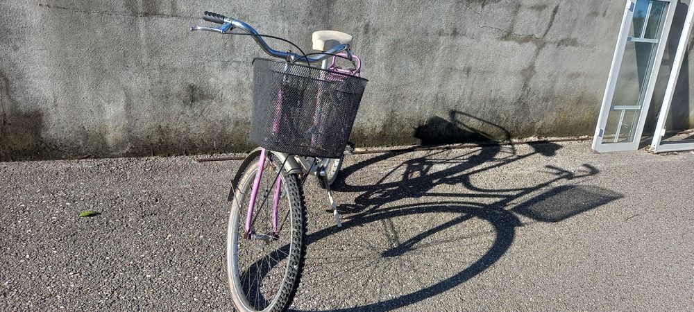 Bicicleta antiga senhora