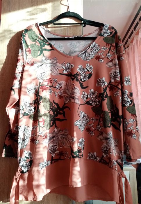 Bluzka elegancka w kwiaty