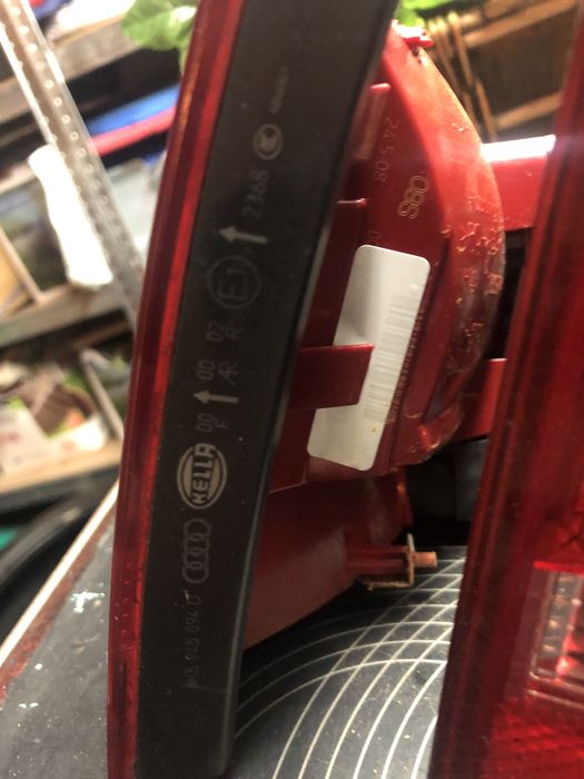 Lampy tyl audi a4 b8 przedlift