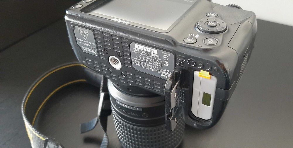 Nikon D3400 + 2 objetivas + acessórios - BOM ESTADO