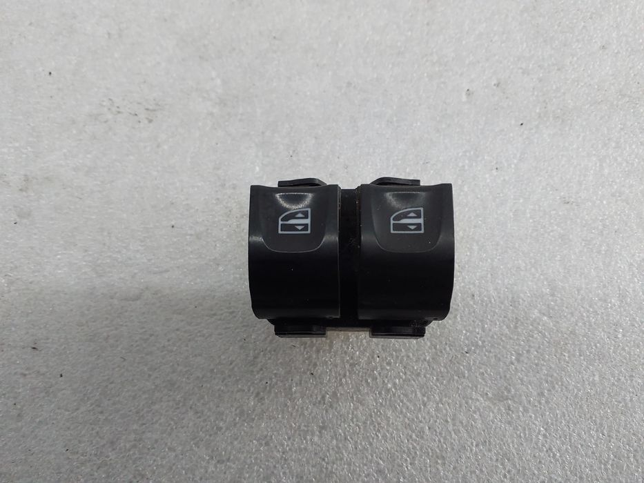 Comando / botão / interruptor vidros frente esquerdo RENAULT Clio IV G