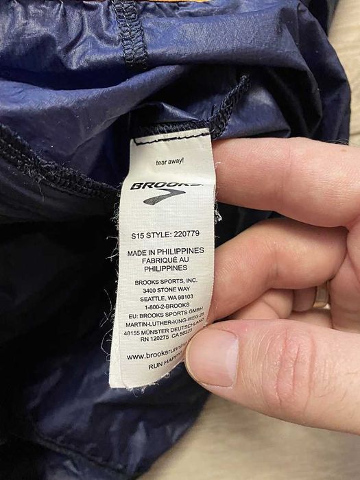 Женская беговая ветровка Brooks