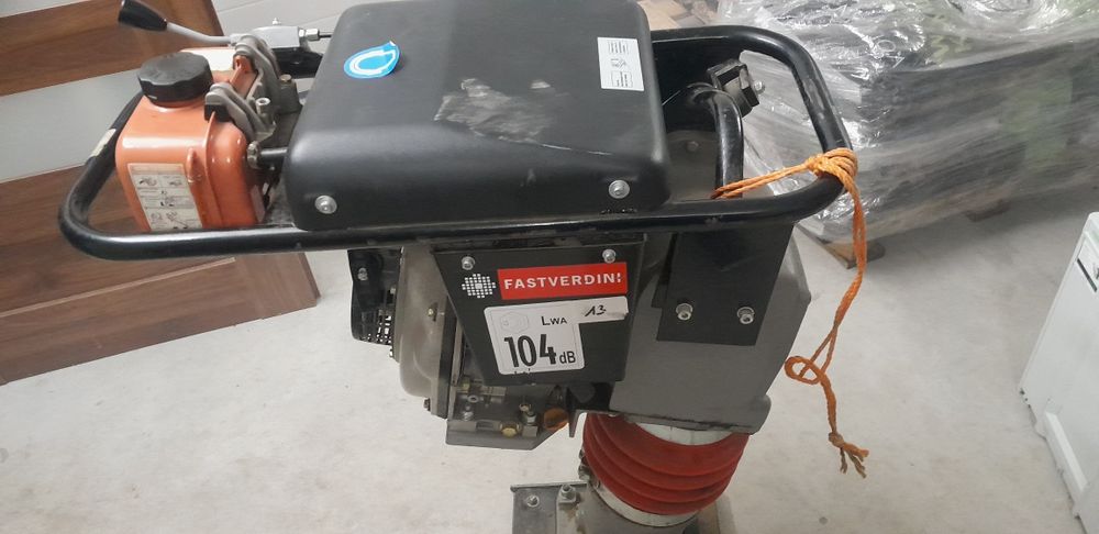 stopa wibracyjna yanmar