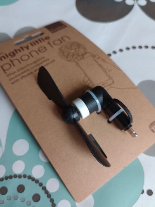 Wiatrak do smartfona/tableta. Super gadżet. Cena.