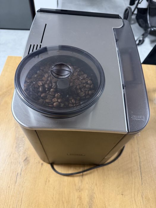 Ekspres Siemens EQ.6 plus s700