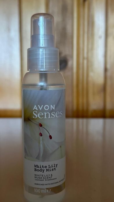 Zestaw Avon WHITE LILY