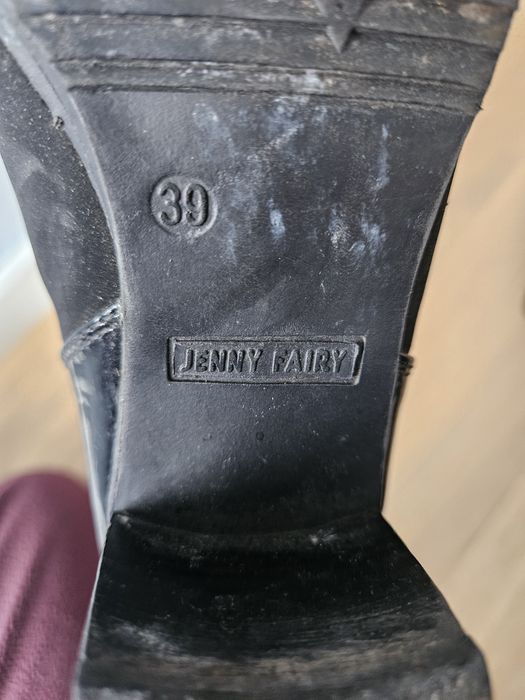 Zamszowe czarne botki  39