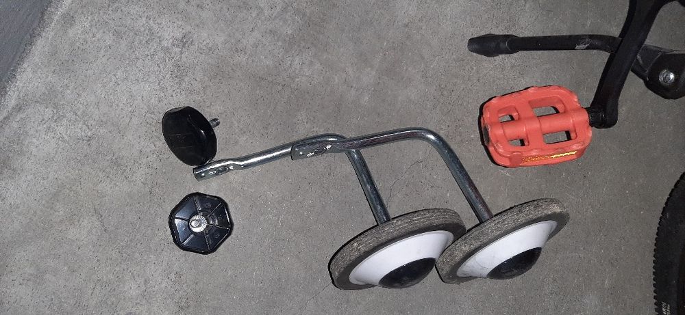 Bicicleta BTWIN criança 16", como nova