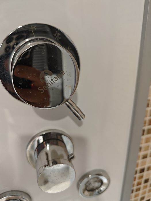 Coluna de hidromassagem sanitana