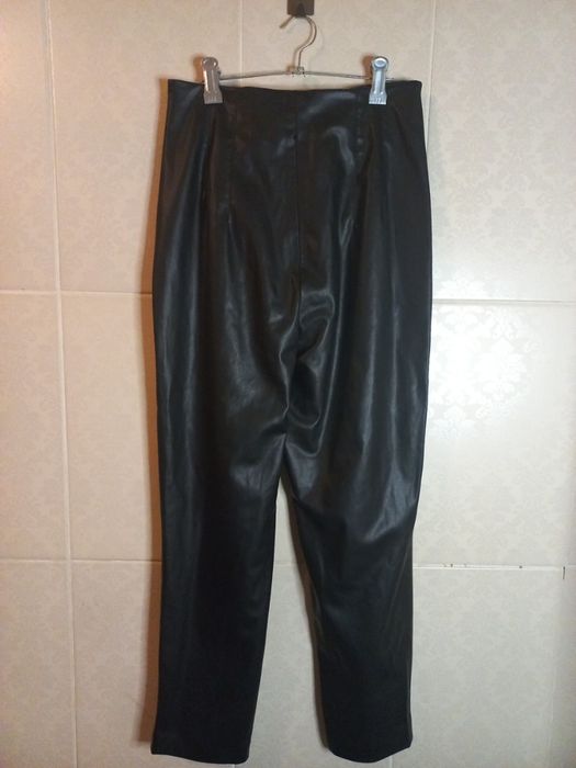 Шкіряні брюки жіночі