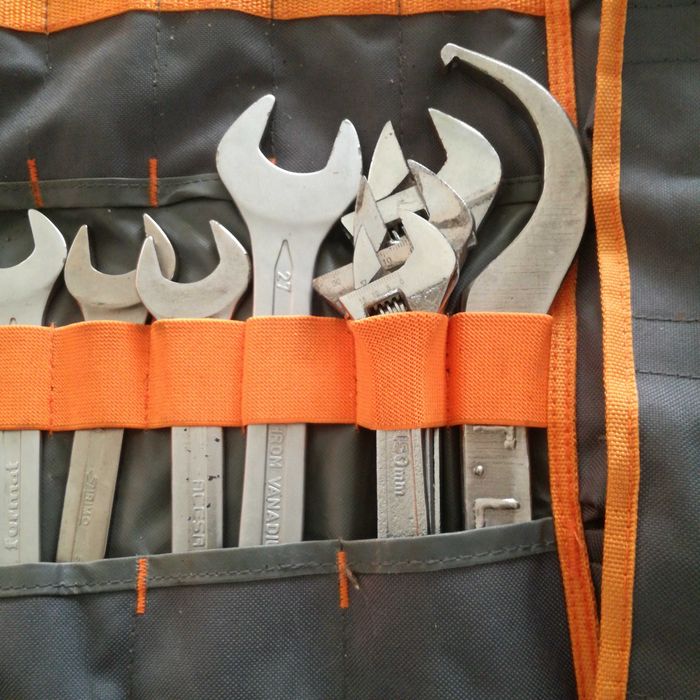 Vendo chaves de bocas do tamanho  6 ate 27, inglesas.