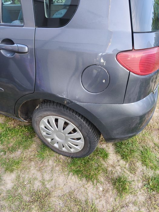 Mazda 2 , rok produkcji 2004