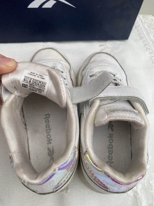 Tenis Reebok Perola e Puma Glitter menina 23