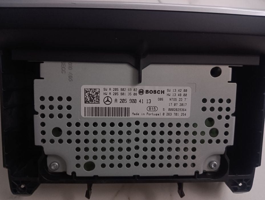 Vendo Ecrã Mercedez.