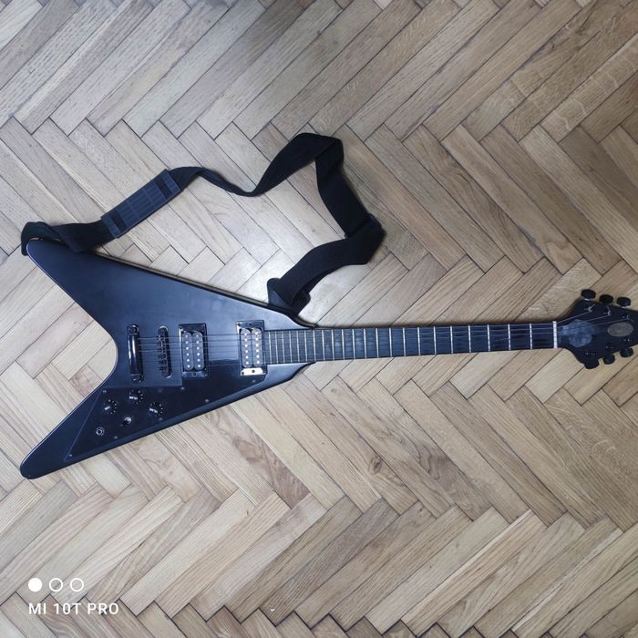 Соло гітара рокерська