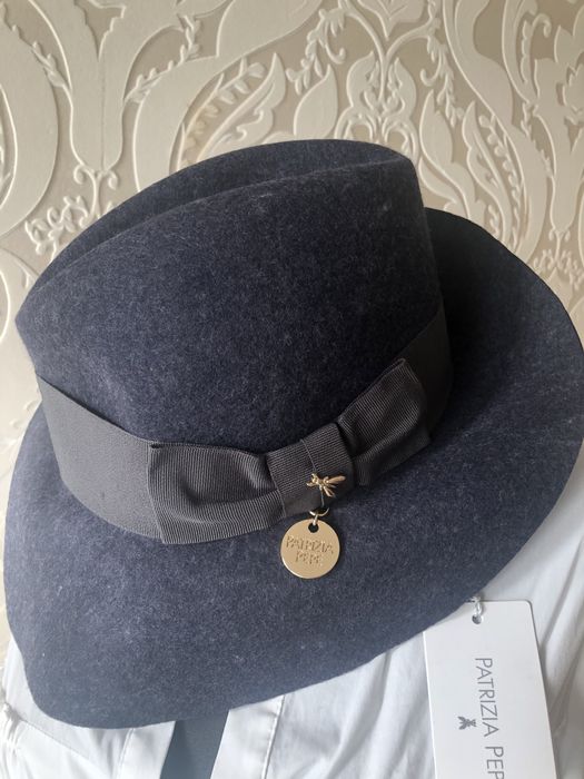 Patrizia Pepe nowy piękny kapelusz złota ważka