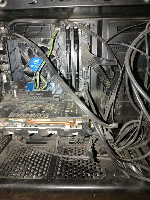 Komputer Gamingowy GTX 1060 6GB, I5 8400, 16GB DDR4 3200mhz