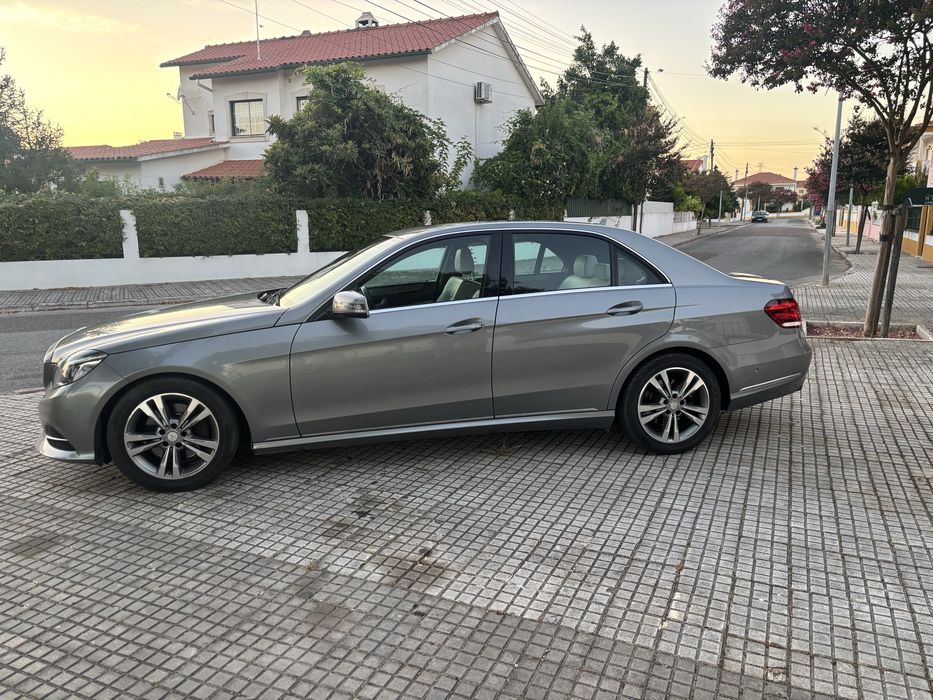 Vendo Mercedes E300 Bluetec Hybrid 7G tronic de 2015 com 180 mil quilometros — photo 3