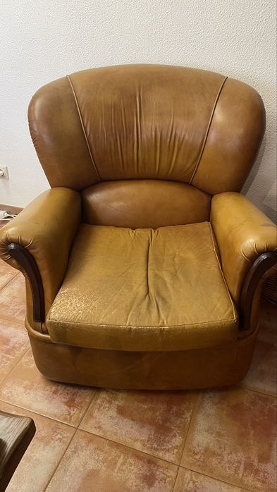 Conjunto de Sofás em Pele - 3 Peças