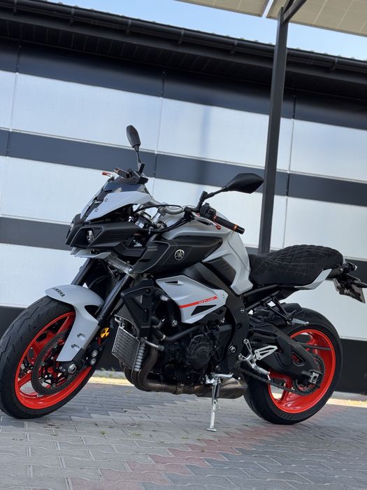 YAMAHA MT10 (fz10) 163к.с.