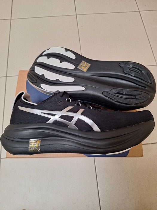 Asics Gel-Nimbus 28 Platinum/Black (44,5)