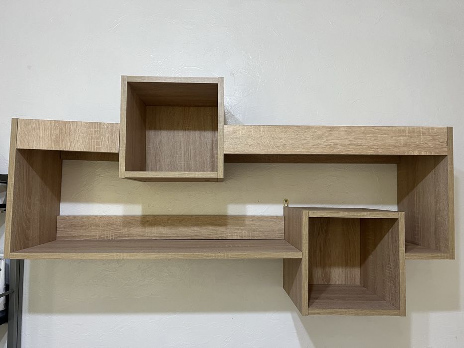 Полиця для книг та інших речей