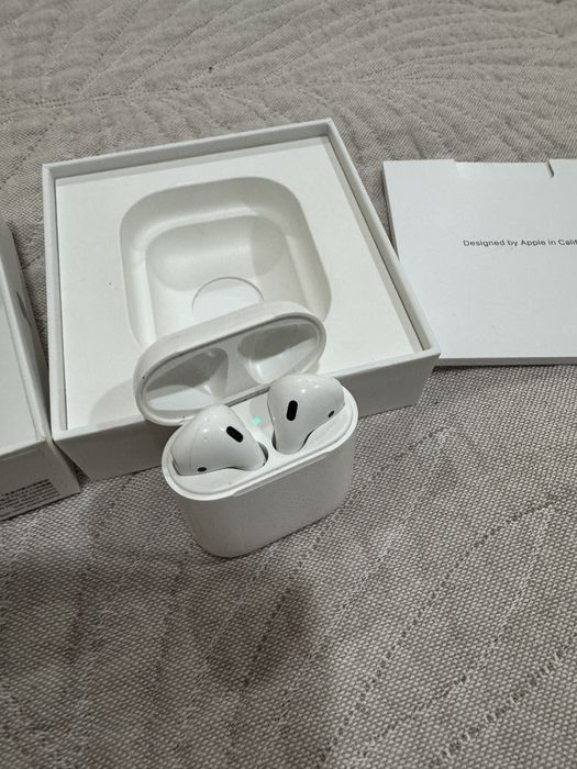 AirPods original б/в