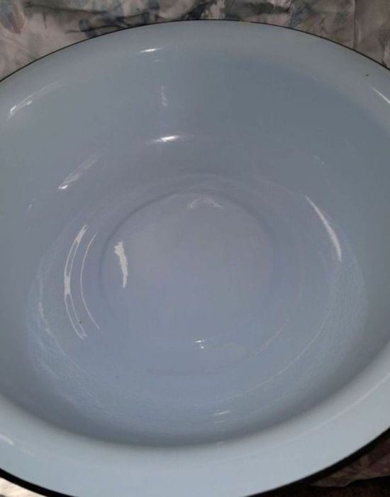 Эмалированная, чугунная посуда.