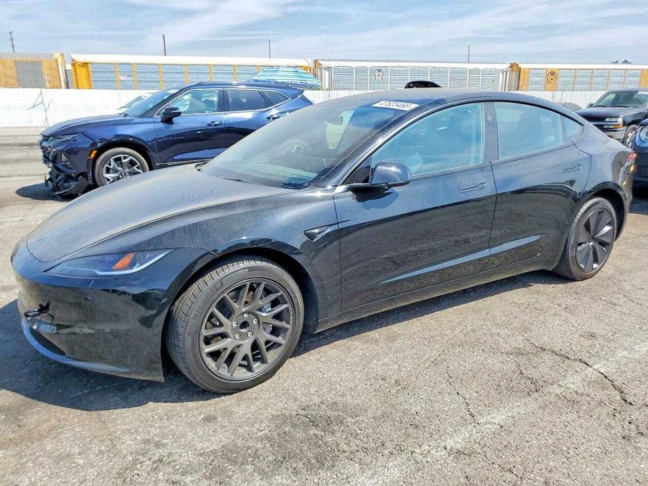 Tesla Model 3 2024
