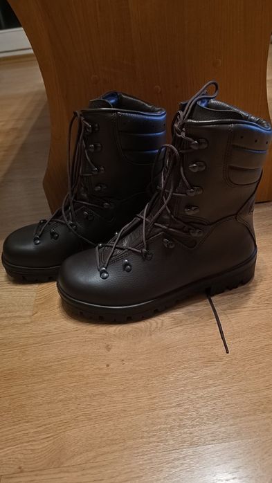 Buty wojskowe zimowe, trzewiki zimowe, rozmiar 27 (rozmiar 42)