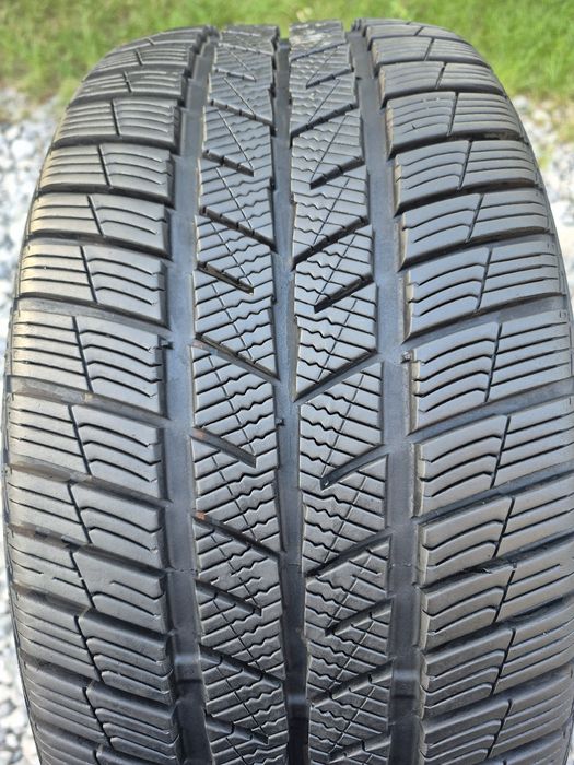 Opony Barum 225/45R17 Polaris 5 ZIMA.  2023r. Bardzo mało używane.