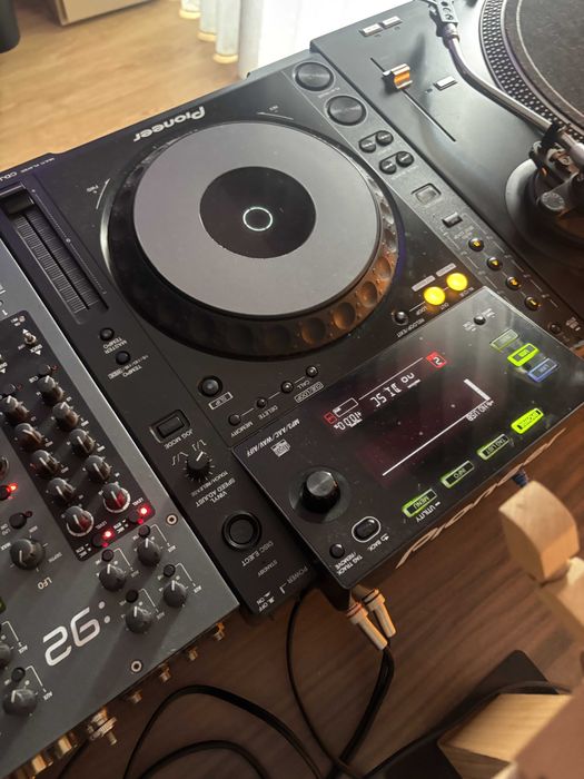 Par CDJ-900 Pioneer – Ótimo estado + Malas incluídas (DJ)