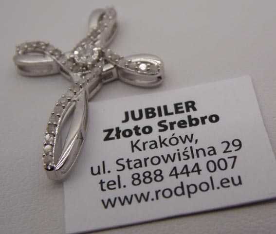 Srebrny krzyż krzyżyk z diamentami 0,35 ct.