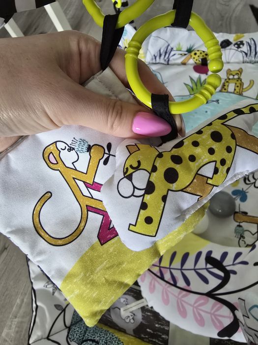 Duża Mata Edukacyjna 4W1 Play Activity Gym kinderkraft kulki zabawki