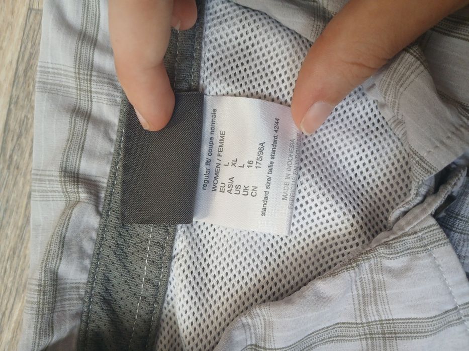 Легкая серая рубашка jack wolfskin 50p